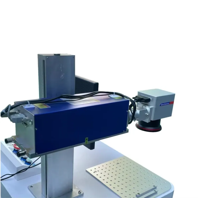 آلة الوسم بالأشعة فوق البنفسجية الصغيرة عالية الدقة 5 وات 10 وات آلة وضع العلامات الزجاجية المعدنية والخشب والبلاستيك والنقش