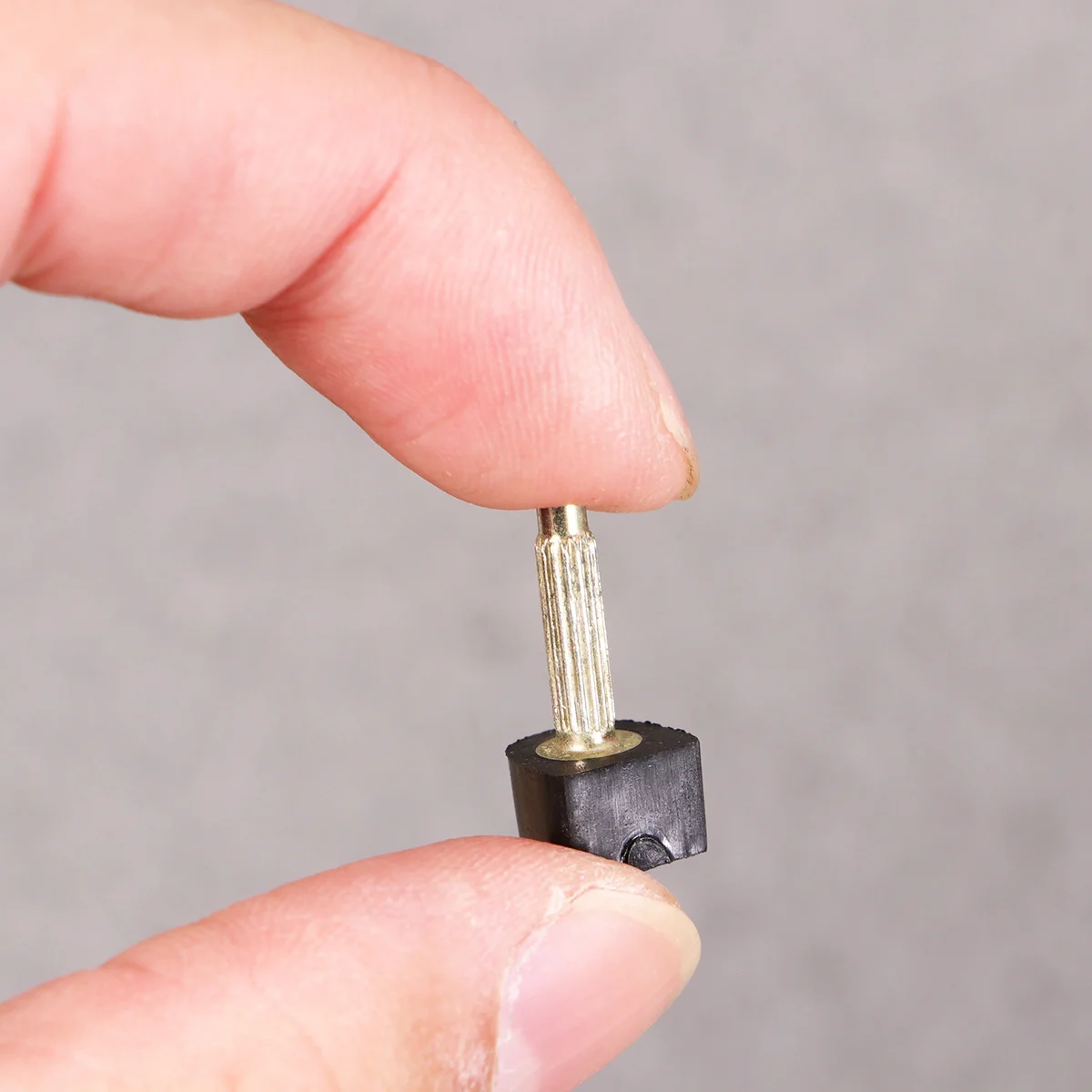 

24Pcs Shoe Heel Tips Repair Caps 5 Sizes Replacement Durable Anti-Slip Spikes for High Heel Shoe and Safety