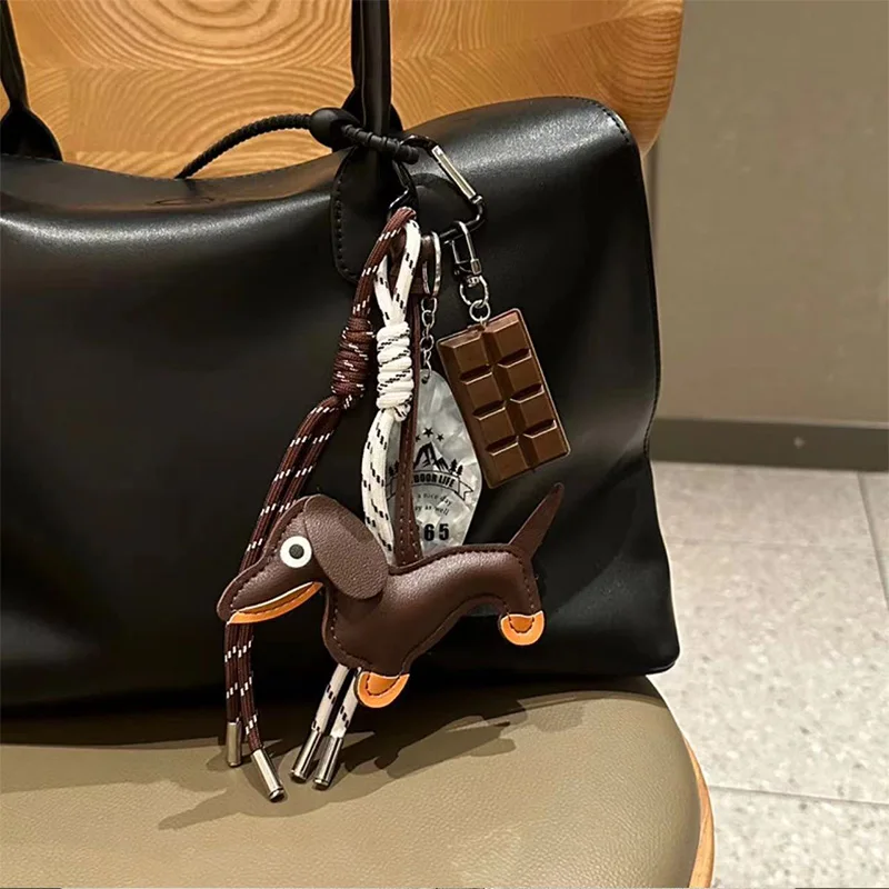 Colgante de bolsa de cuerda trenzada, llavero de alto grado, colgante de Dachshund del mismo estilo, adecuado para accesorios de bolsa de teléfono