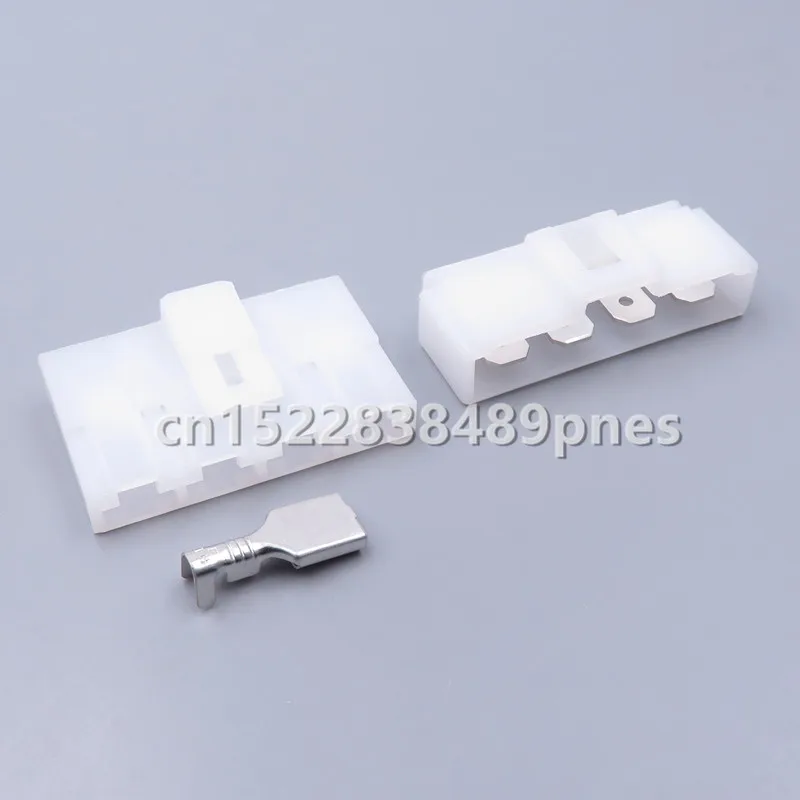 4 Pole Auto Wiring Connector PP0323802 Car Plug With Terminals