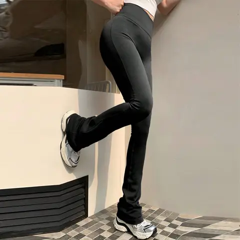 8 best sales utsvängda yogabyxor - №4