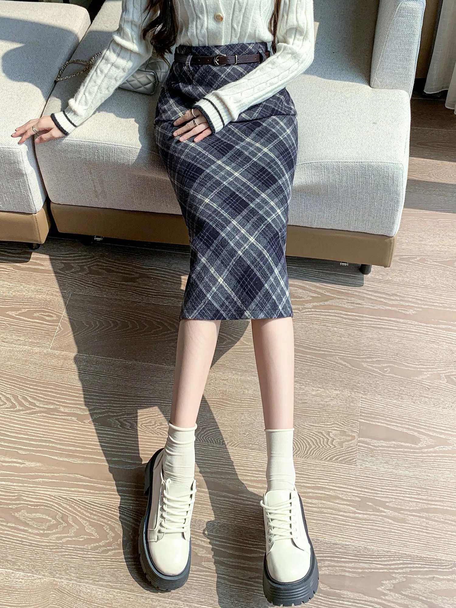 Spódnica wełniana w kratę z wysokim stanem damska jesienno-zimowa prosta spódnica w kształcie litery A o średniej długości spódnica kopertowa słodka elegancka