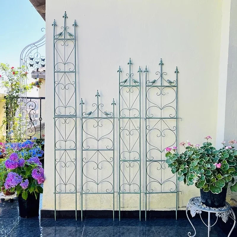 American country retro wrought iron climbing vine shelf small fence outdoor courtyard