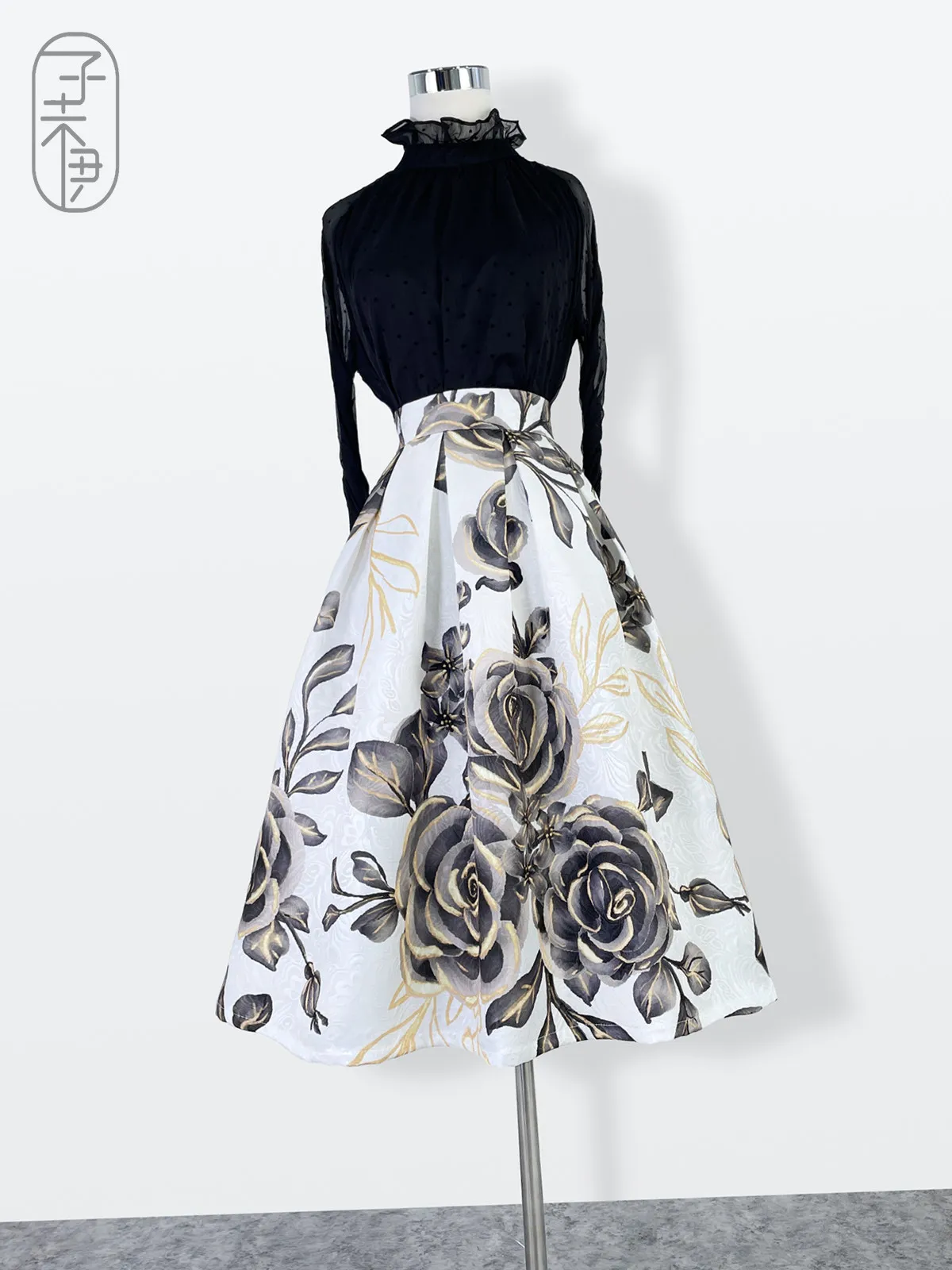 High Quality New Spring Autumn Vintage Jacquard Flowers Mid-long Pleated Skirt High Waist Elegant Lady A-line Umbrella Skirts