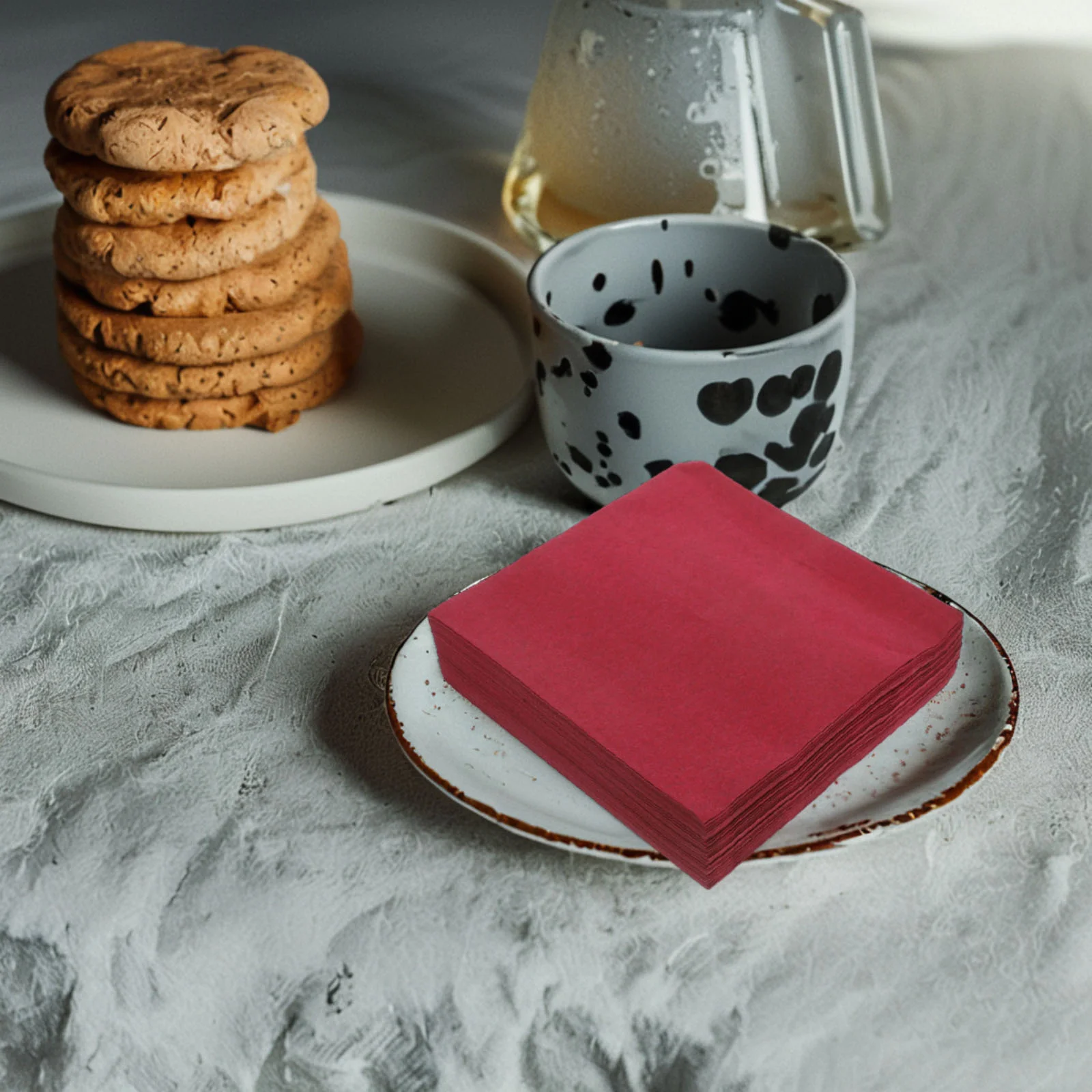 25 قطعة مناديل عشاء ورقية ممتازة للاستعمال مرة واحدة باللون الأحمر الداكن لطاولات الزفاف وحفلات الزفاف وحفلات الزفاف وحزمة مناديل اليد للضيوف