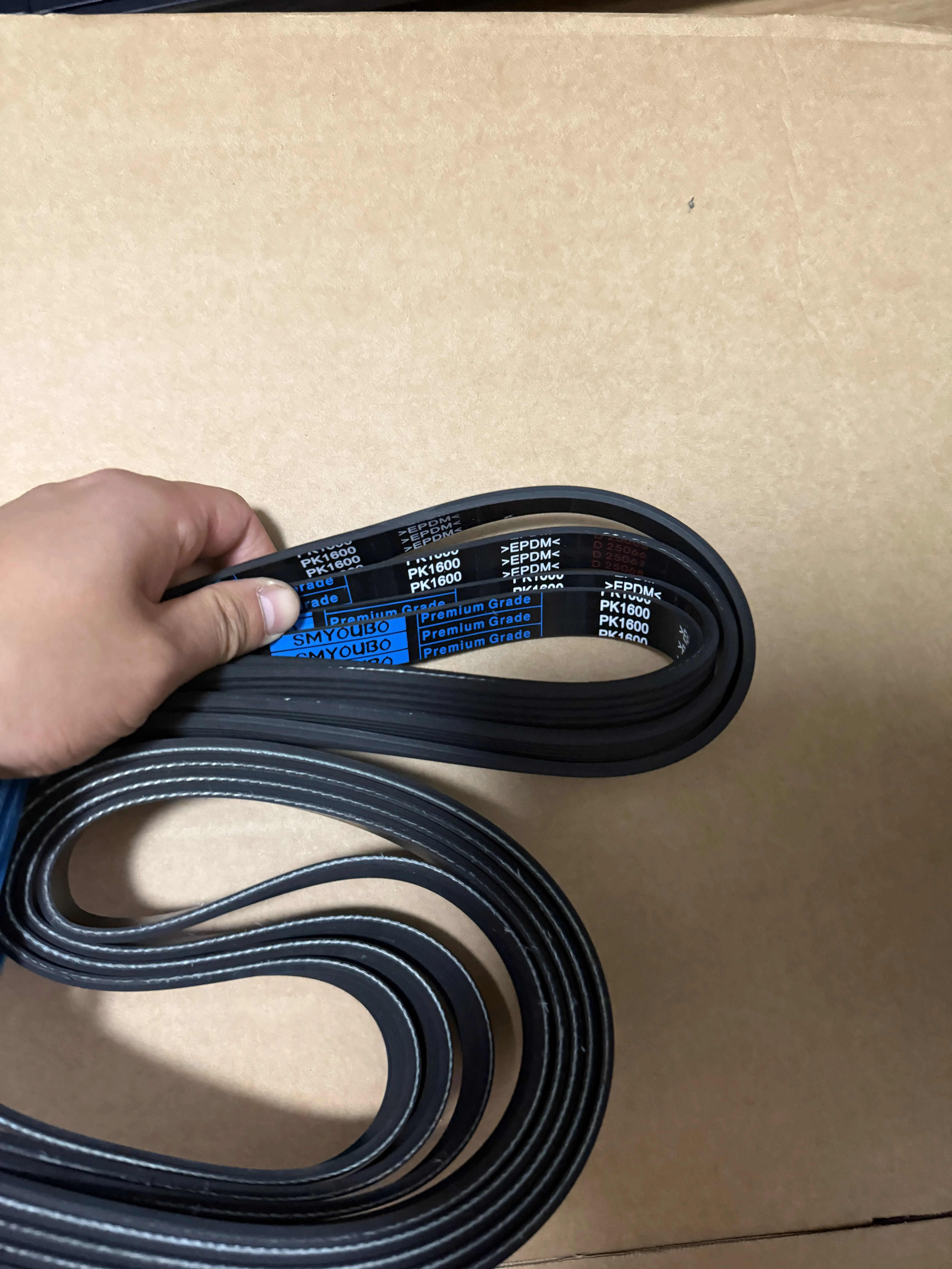 1PCS Rubber belts 4, 5, 6, 8, 10 ribs, multi-rib belts PK820, PK825, PK830, PK835, PK840, multi-groove drive belts