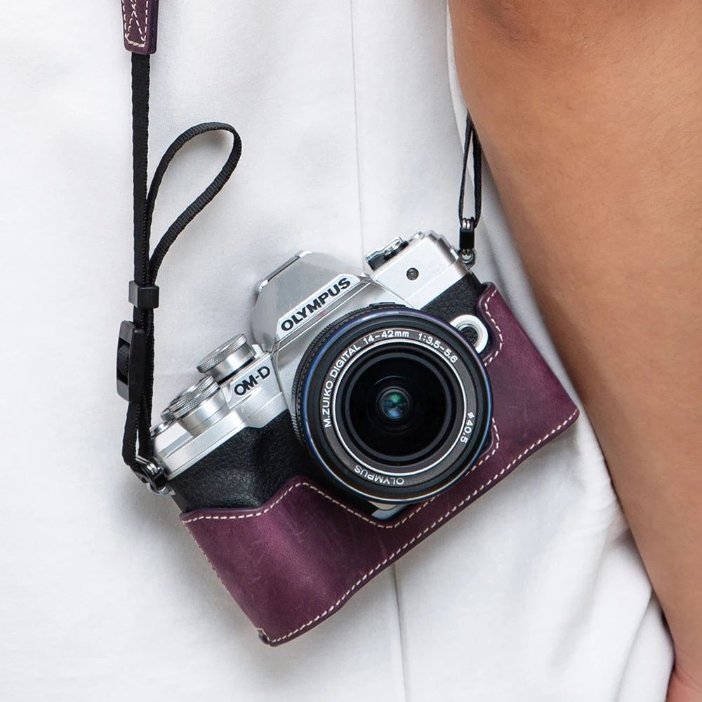 

Real Genuine Leather E-M10 IV Camera Half Bag Protective Case for Olympus OM-D E-M10 Mark IV EM104 Case Retro Camera Case Bag