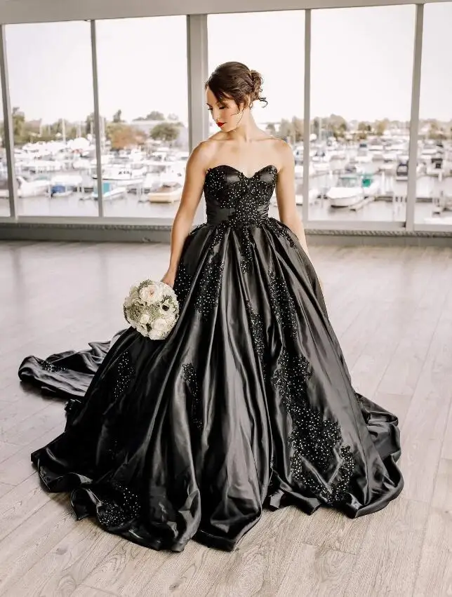 Robe de Rhnoire vintage avec corset au dos, robes de mariée princesse gothique, dentelle perlée colorée, appliques chérie, patients, quoi que ce soit