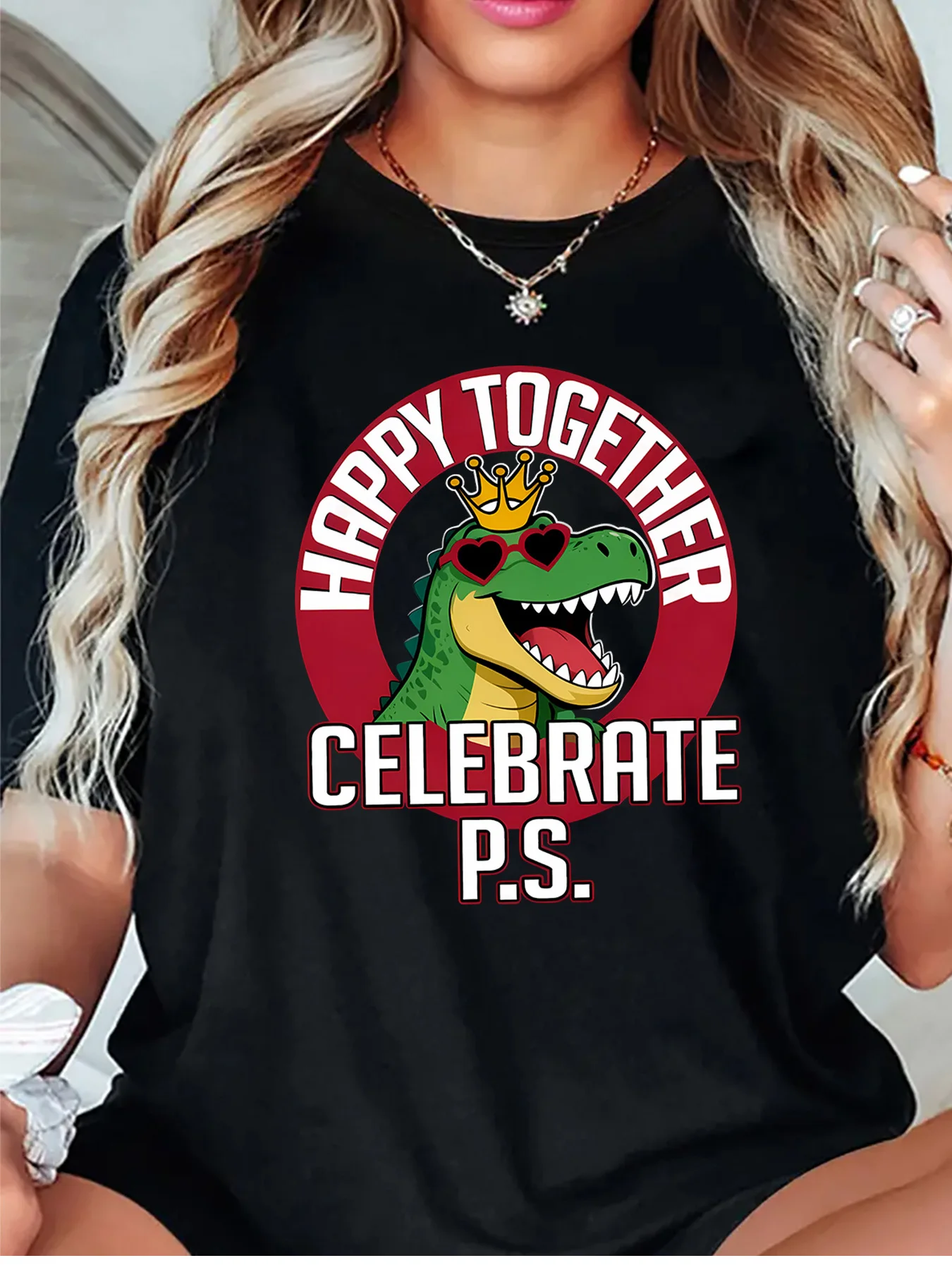 Cute Happy Together Cartoon Crocodile Crown Sunglasses Art Print Graphic Ladies T Shirt Short Sleeve Crew Neck Casual Tee Tops