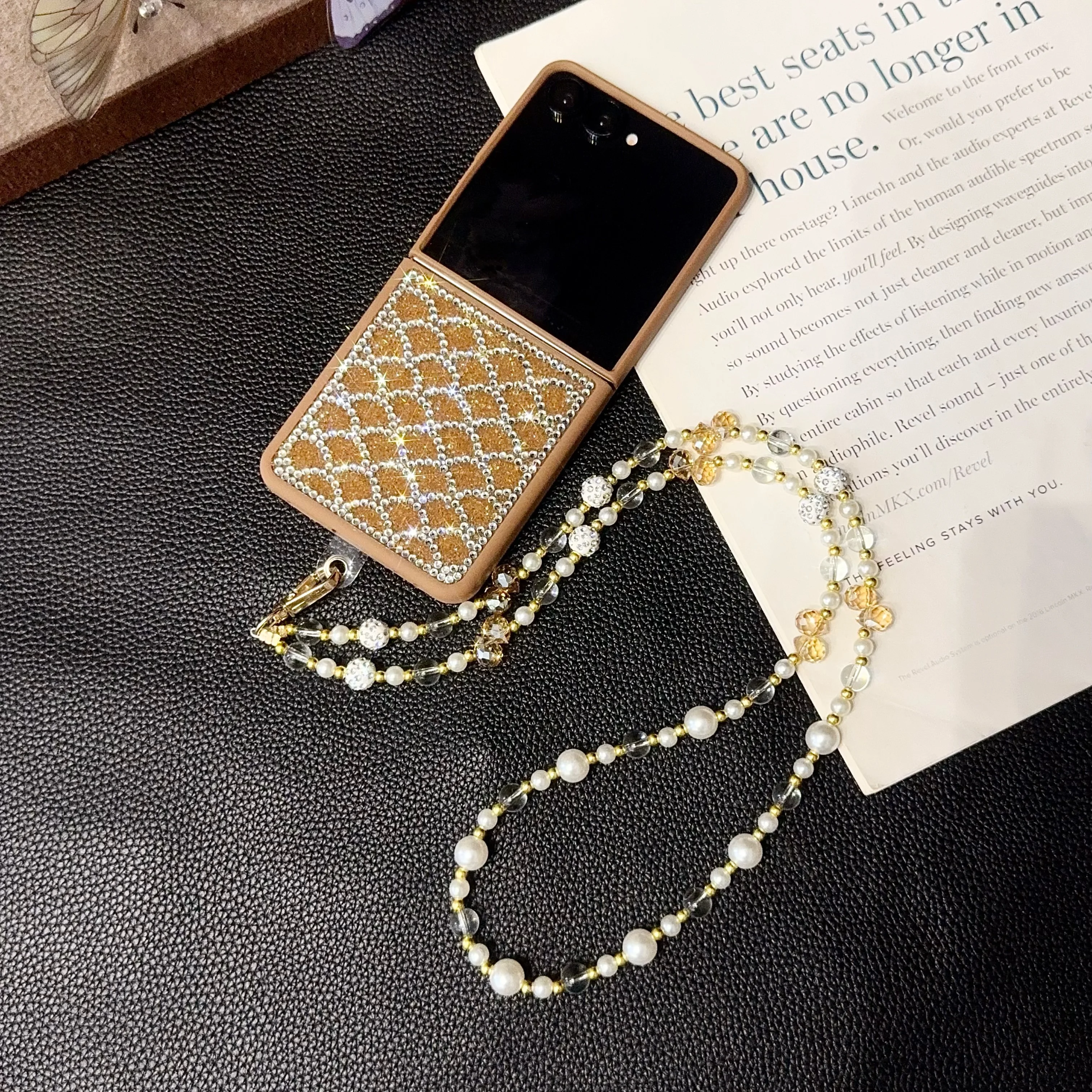 Unique Elegant Diamond Scale Pearl Wrist Chain Phone Case Cover For Samsung Galaxy Z Flip 3 4 5 6 7 F7220 Flip6