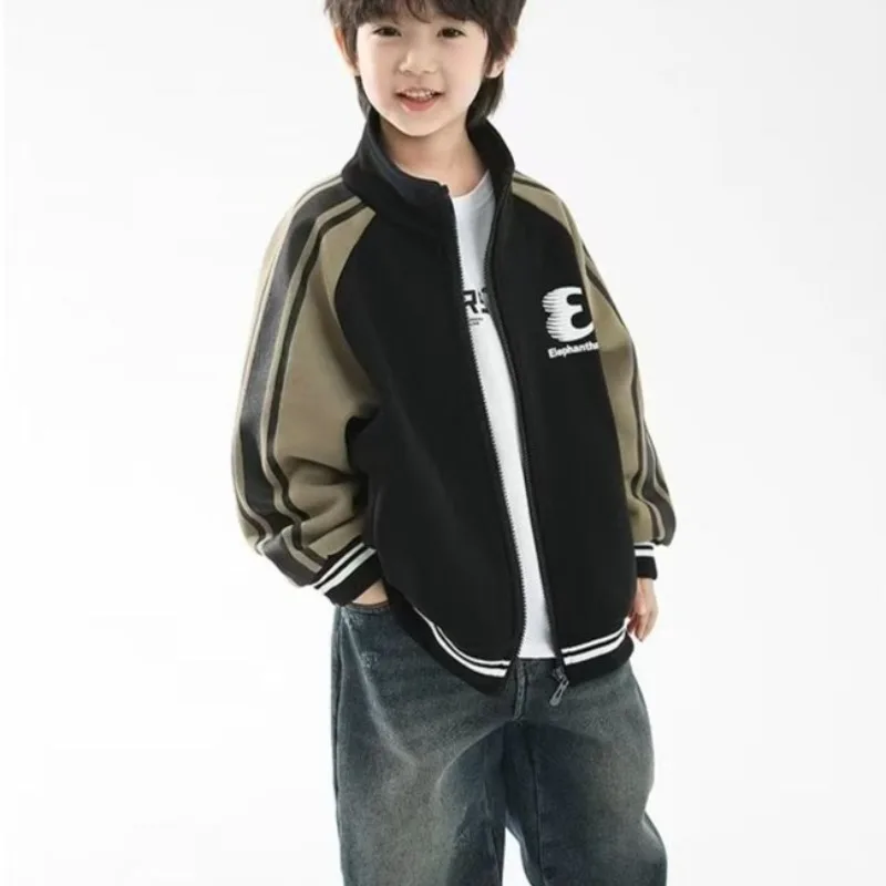 Nowa, stylowa kurtka baseballowa dla chłopców na jesień i zimę 2025, dla maluchów i starszych dzieci, całoroczna kurtka zapewniająca ciepło.
