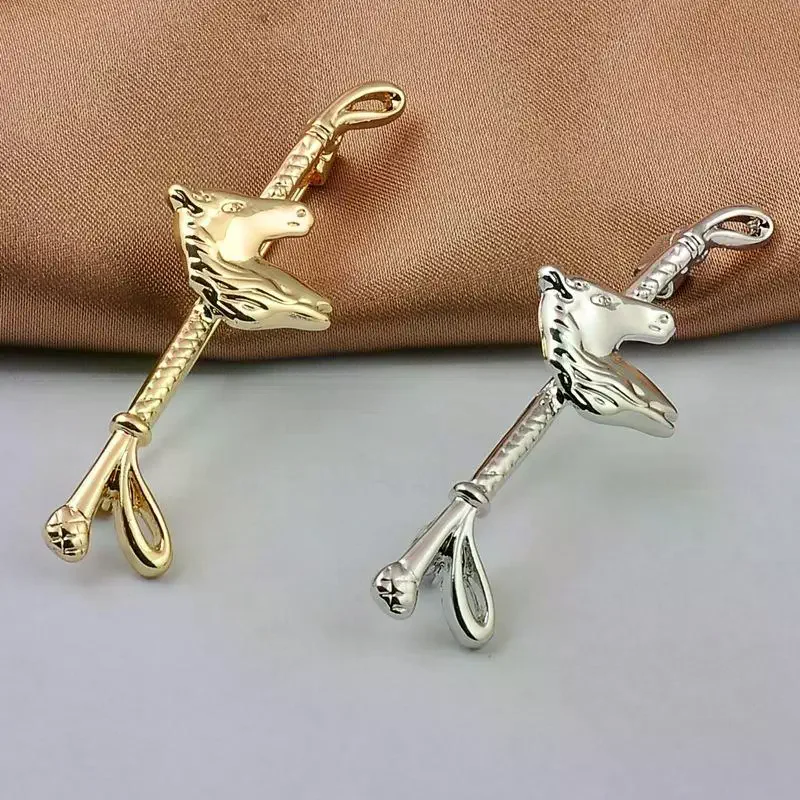 المعادن الحصان دبابيس النساء الرجال للجنسين الحصان رئيس سوط حفلة عادية بروش دبابيس الهدايا #2