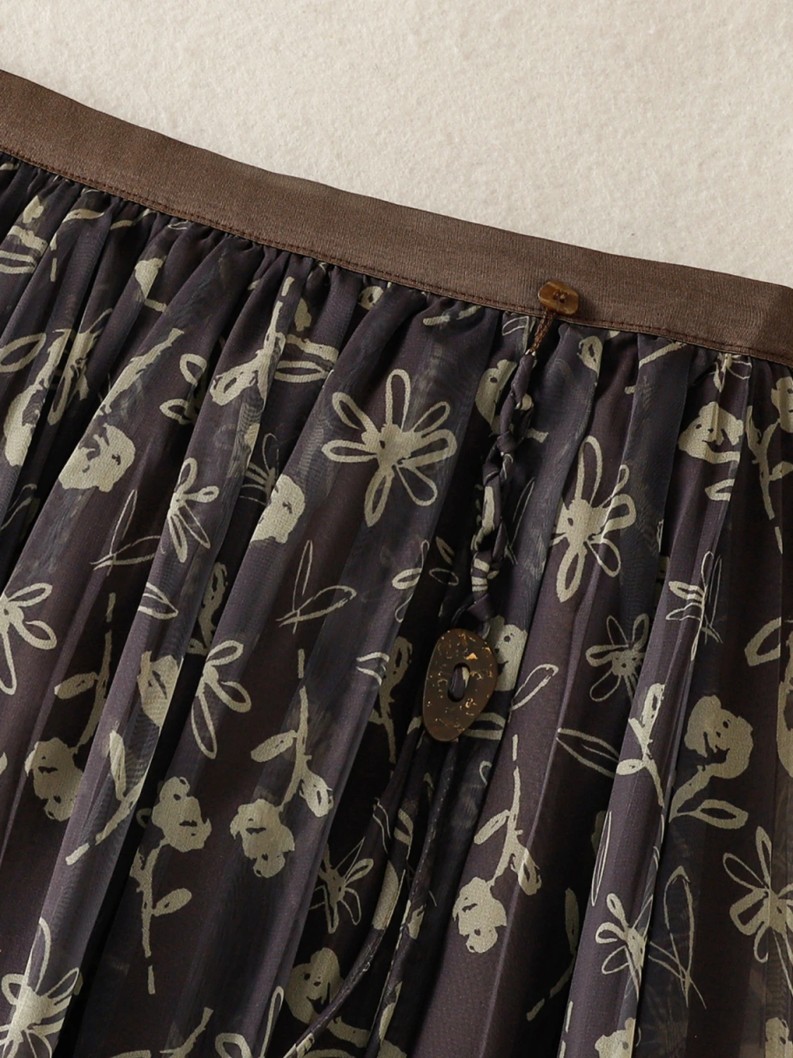 Sommer 2025, neuer Stil für Damen, Übergröße, A-Linien-Rock, Blumendruck, Chiffon, elastische Taille, cooler Schlankheits-Midirock, Pendler-Arti...