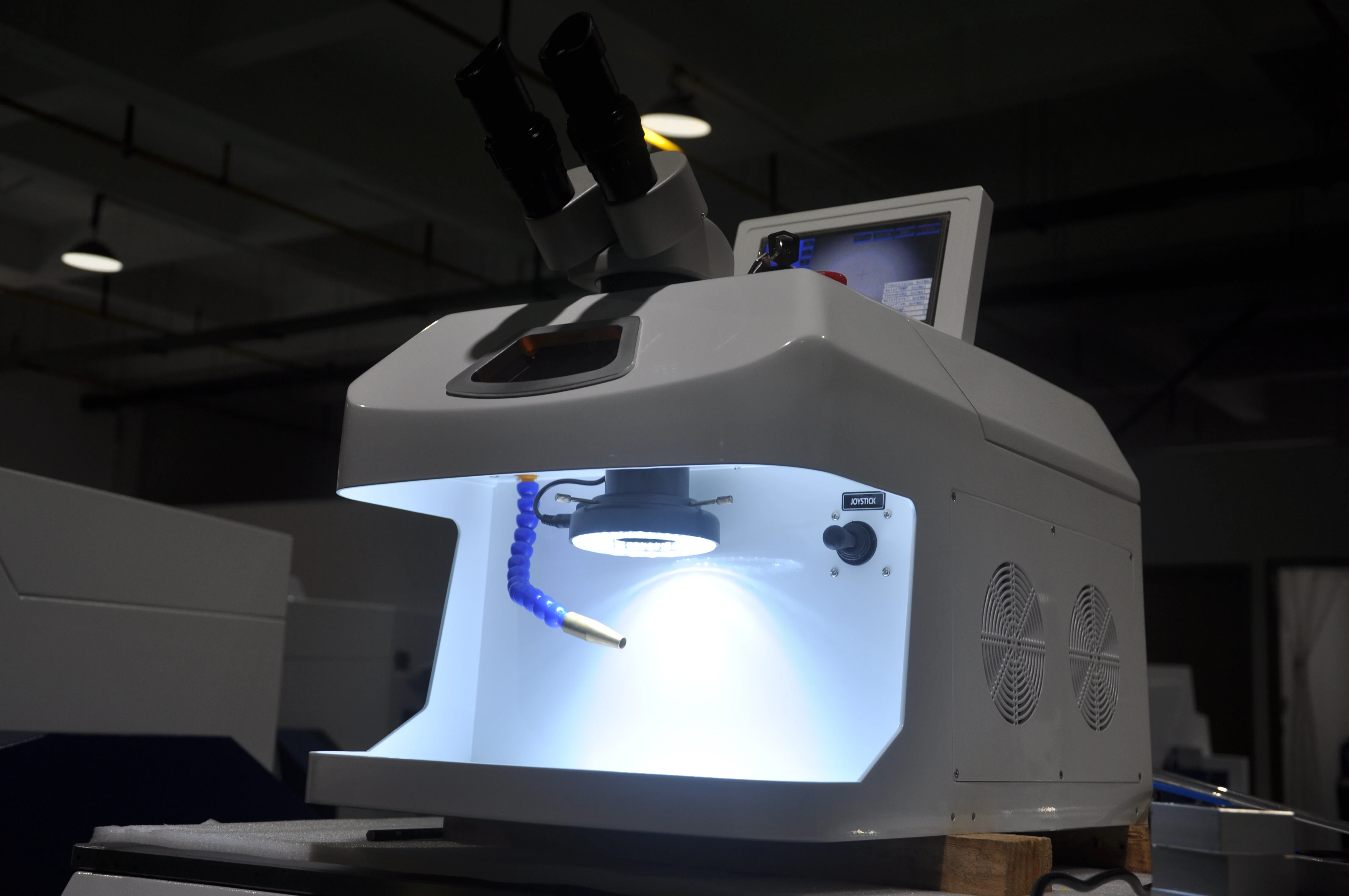 

60W Gold Silver Jewelry Laser Soldering Machine Price for Ring and Necklace