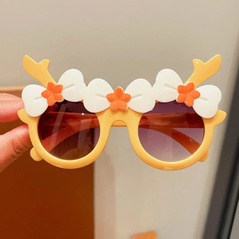 Cute Children's Halloween Sunglasses Fashion Christmas Deer Boy Sun Glasses Girl lovely bow Eyewear Baby Cool Walk Show