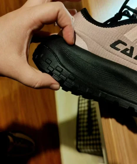 

2025 New men's and women's sports shoes, non-slip shock-absorbing long-distance running shoes