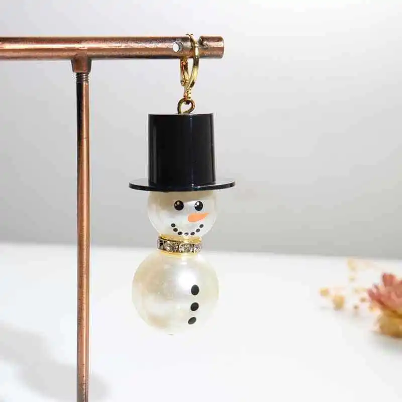 Europe and America Imitation Pearl Print Hat Snowman Earrings UNISEX Snowy Atmosphere Christmas Party Jewelry Earrings