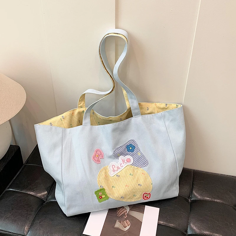 Blue Canvas Cute Casual Shoulder Bags Large Capacity Summer 2024 Fresh Exquisite Stuffed Animal Appliques Tote Bags for Women