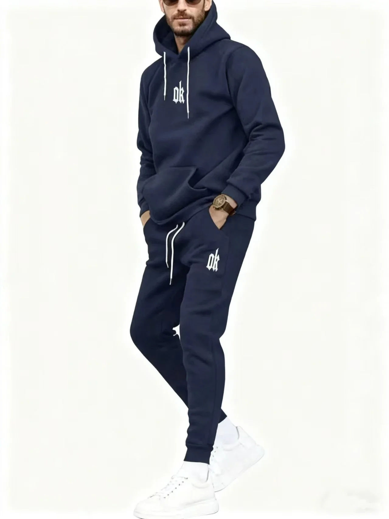 

A high-quality, uniquely designed autumn and winter American street hip-hop pure cotton hooded top paired with sport pants set