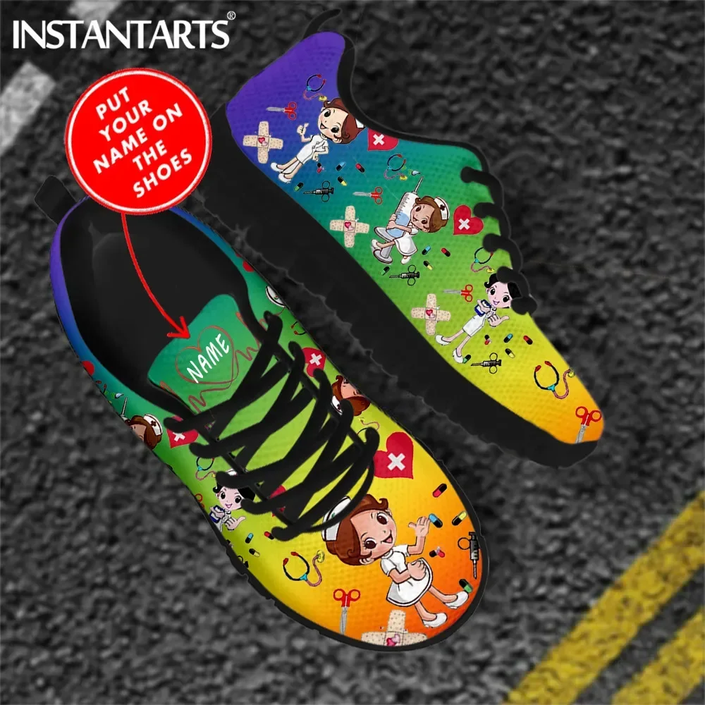 Zapatillas coloridas de dibujos animados para mujer, zapatos planos con nombre personalizado, estampado de Doctor, orgullo de malla, envío directo