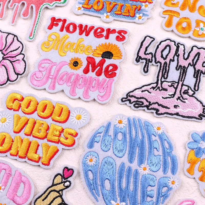 Parche bordado termoadhesivo letras florales y animales para planchar