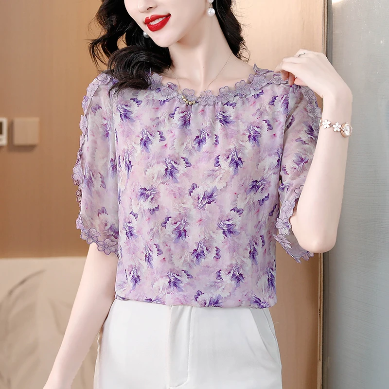 

2023 Summer Short Sleeve Silk Mesh Shirt Women's Flower Decoration Loose Large O-Neck Fashion Georgette Short Sleeve Top T-shirt