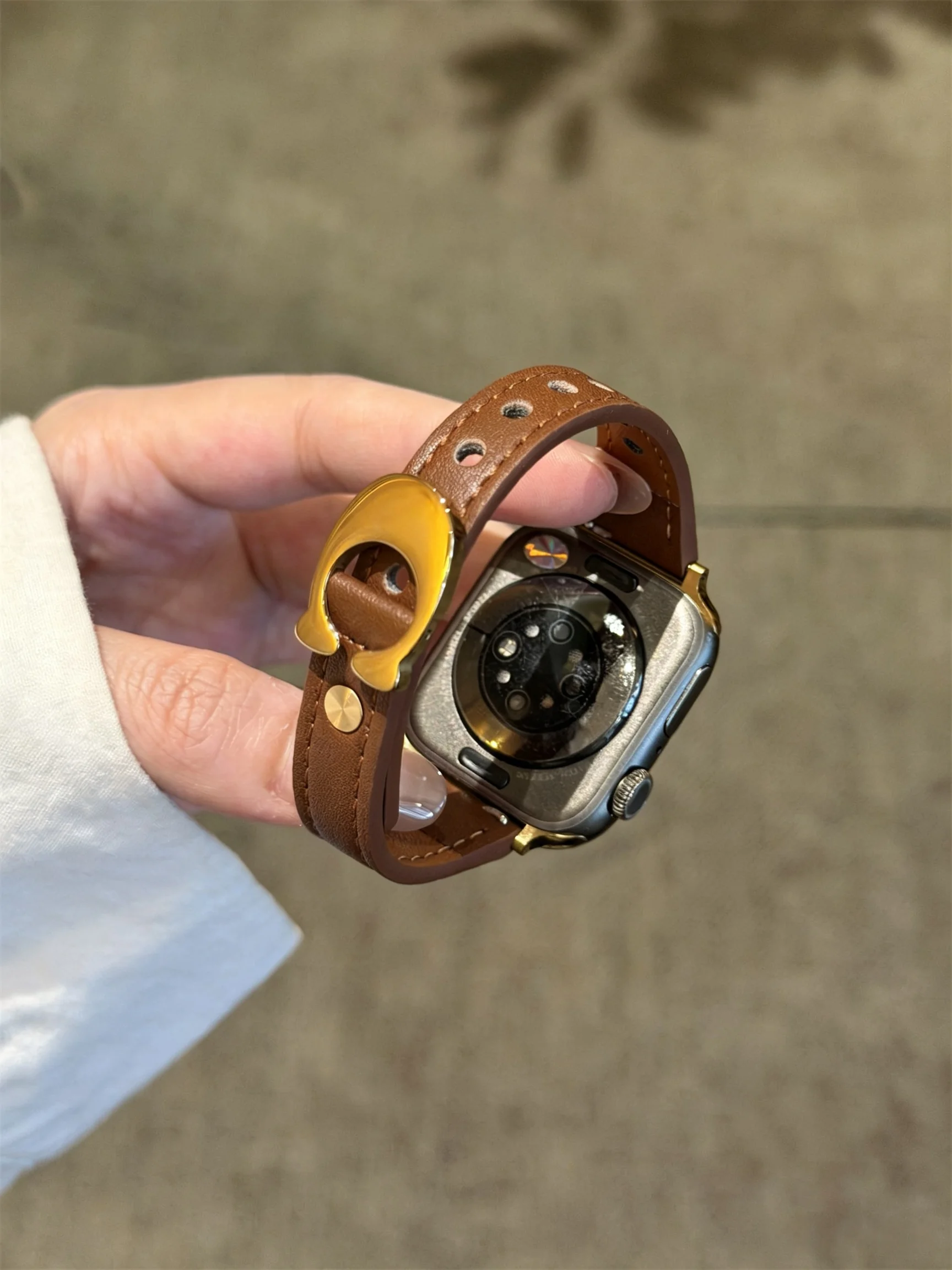 Fashion niche metal watch strap compatible with iWatch strap 38mm 40mm 41mm 42mm 44mm 45mm 49mm fashion strap