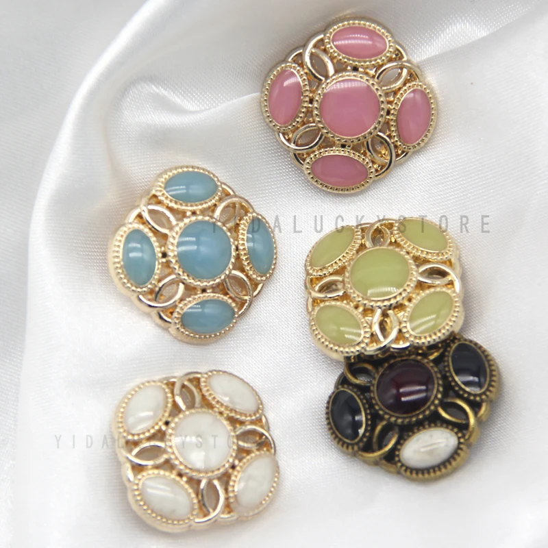 HENGC Colorful Court Vintage Baroque Metal Irregular Buttons For Clothes 20/23mm Women Blazer Coat DIY Crafts Sewing Accessories