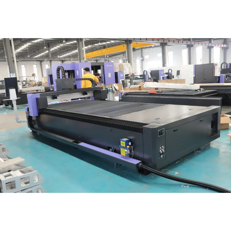 AKJ1530F Lazer Kesim Makinesi 1500w 3000w CNC Fiber Lazer Karbon Çelik ve Paslanmaz Çelik Kesici