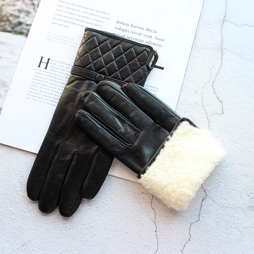 Winter Thickened Sheepskin Gloves Women\'s Lamb Fur Lining Leather Cold and Warm Keeping Fashion Driving Motorcycle Riding Gloves