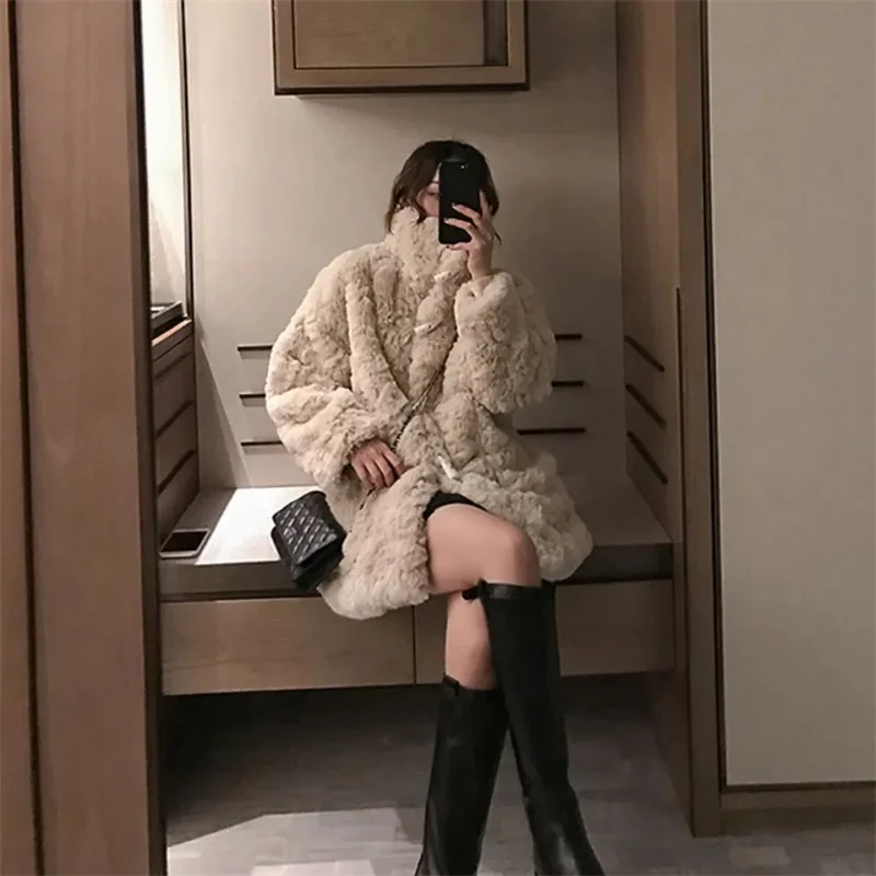 2025 Autumn/Winter Lamb Fleece Fur Coat for Women, Medium to Long, Lazy Style Bull Horn Buckle Imitation Otter Rabbit Plush Coat