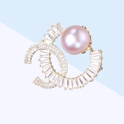 New Elegant Pearl Double C brooch Trend Fashion Copper Alloy Zircon brooch Versatile Breastflower