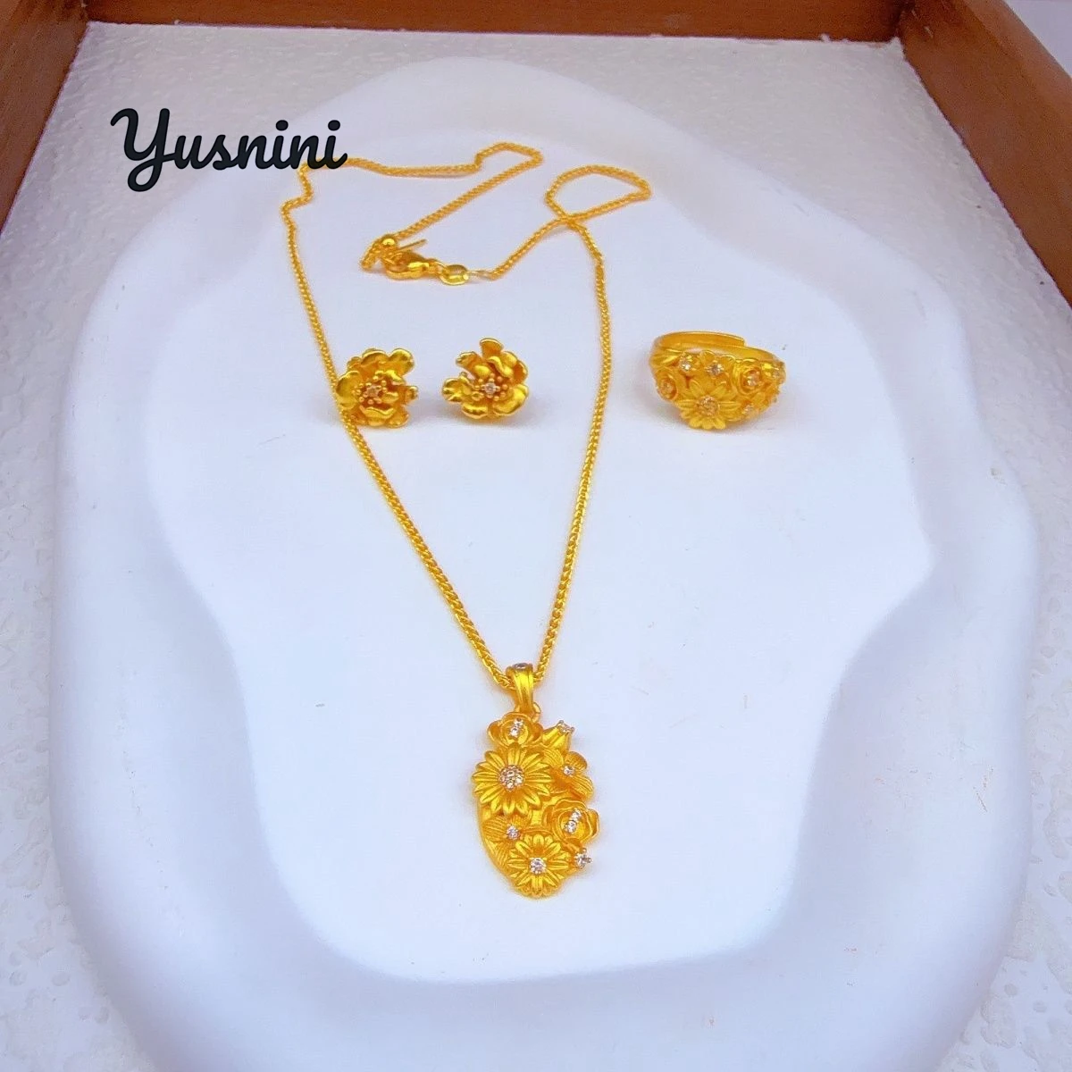 

Fashion Middle East Dubai 24K Gold Plated Custom Necklace Earrings Rings Jewelry Set for Wedding Party Lover DD10891