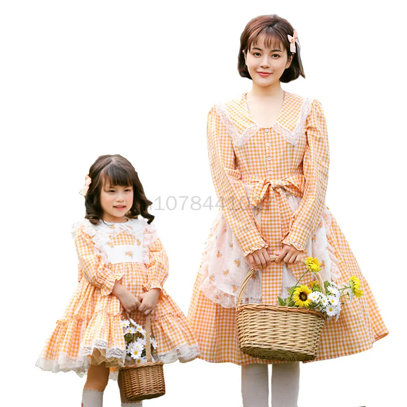 2023 Floral Yellow Plaid Maid Farm Dress Cosplay Costumes Pastoral Style Farm Dress Party Costume