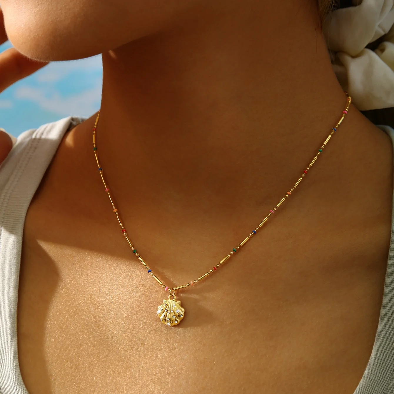 

Beach Fashion Charm Retro Resort Style Stainless Steel 18K Gold-Plated Colorful Beads With Diamonds Shell Pendant Necklace Women