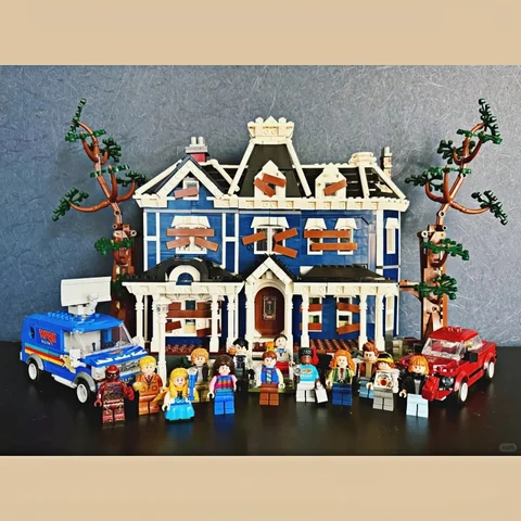 2026 New TV Drama Stranger Event Krill House Collection Urban Building Blocks 11370 Children's Toys Gifts 2593pcs