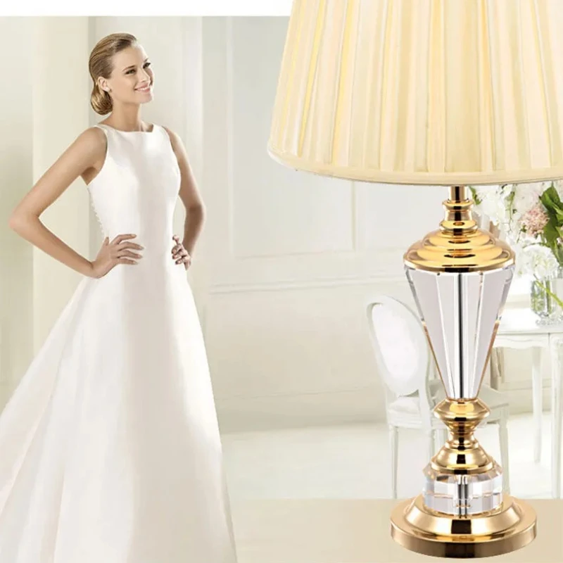 European Table Lamp Home Decorative Floor Lamps Bedroom Cafe Transparent K9 Crystal with Classic Fabric Lampshade LED Desk Lamp