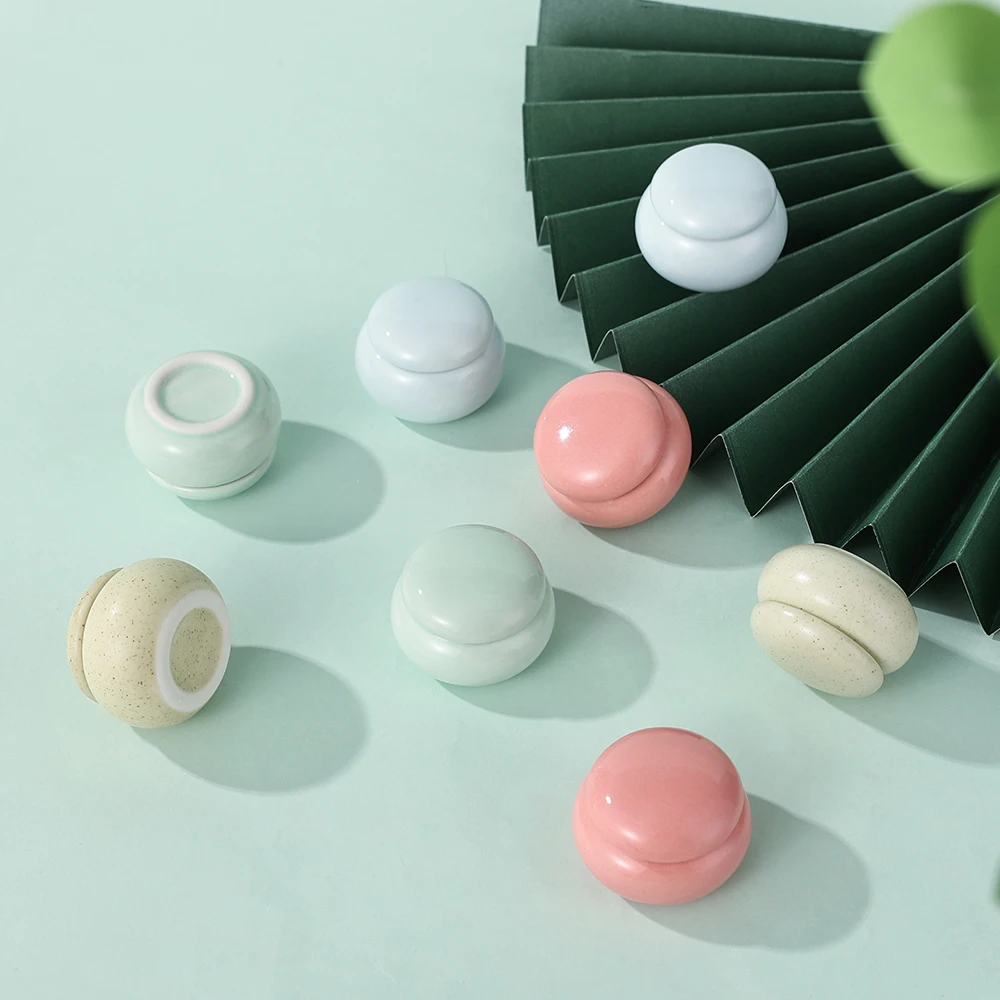 10 pz 5 ml Serbatoio di Stoccaggio Barattolo Cosmetico In Ceramica Scatole Crema Per Il Viso Contenitori Per Tè Con Coperchio Vuoto per Cosmetici FAI DA TE Barattolo di Ceramica Blush