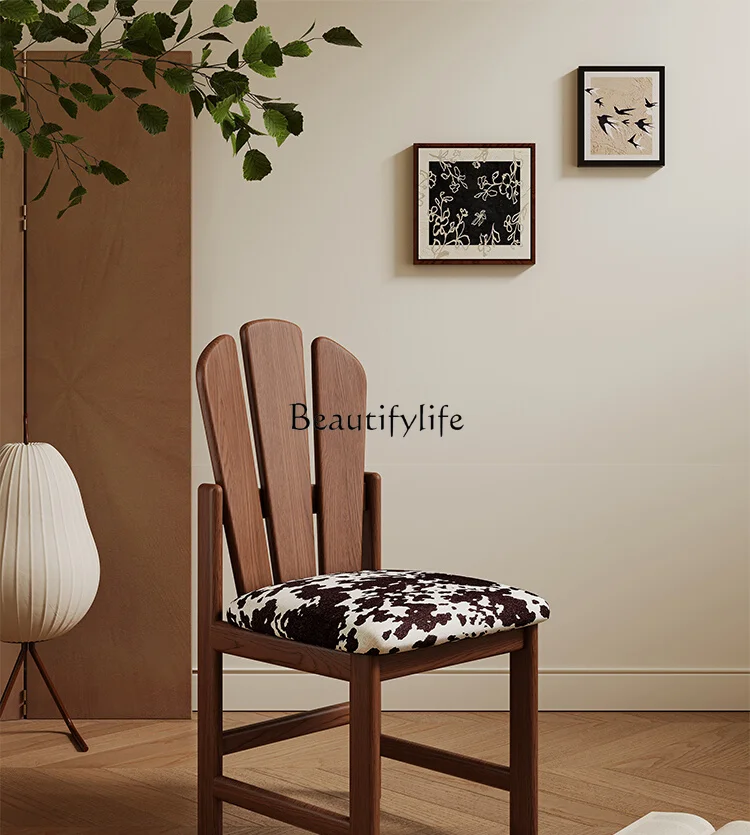 French Retro Peacock Chair Personality Solid Wood Armchair Cream Make-up Chair