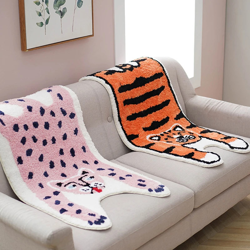 سجادة النمر ديكورات المنزل لطيف الكرتون طاولات القهوة لغرفة المعيشة البساط المضادة للانزلاق غرفة نوم السرير الطابق ماصة حمام حصيرة