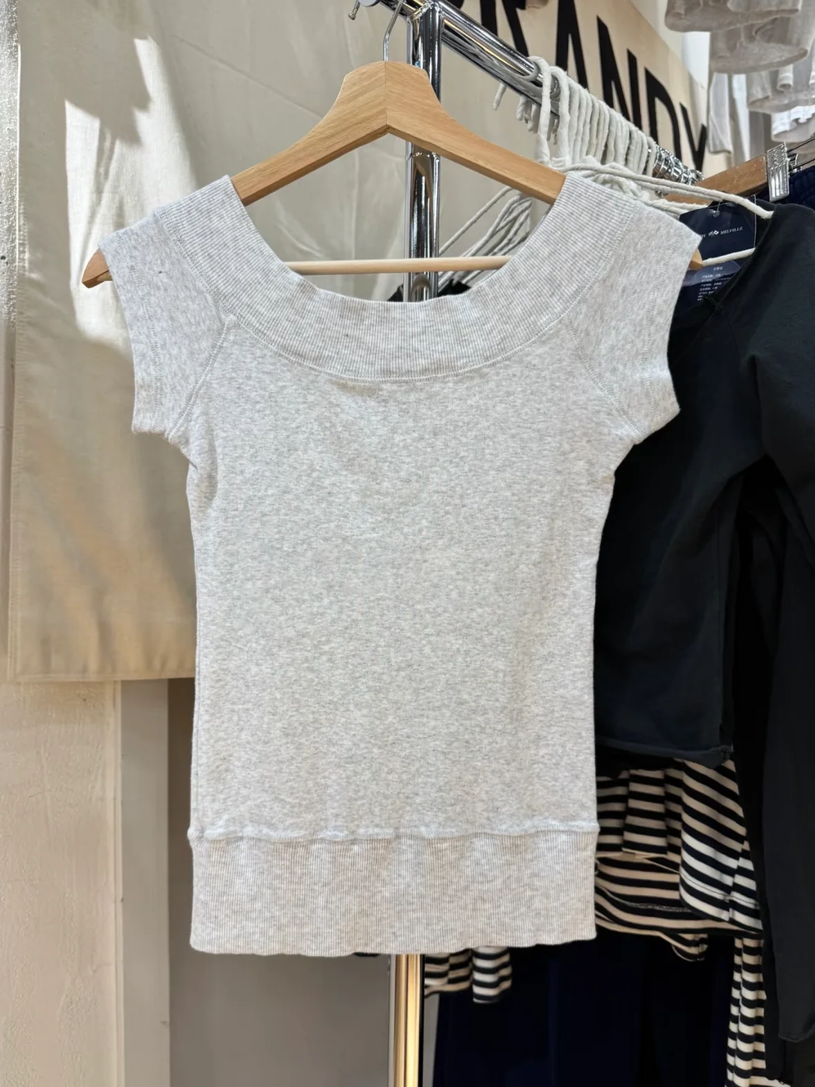 グレー コットン スリム 半袖 Tシャツ レディース 夏 リブ編み スクープネック ベーシック Tシャツ プレッピースタイル スイート シンプル Y2K トップス ティー 新作