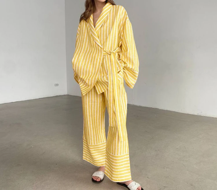 

Women's Clothing 2025 New Product Striped Long Sleeved Loose Lace Up Top, High Waisted Pants, Fashionable Casual Suit