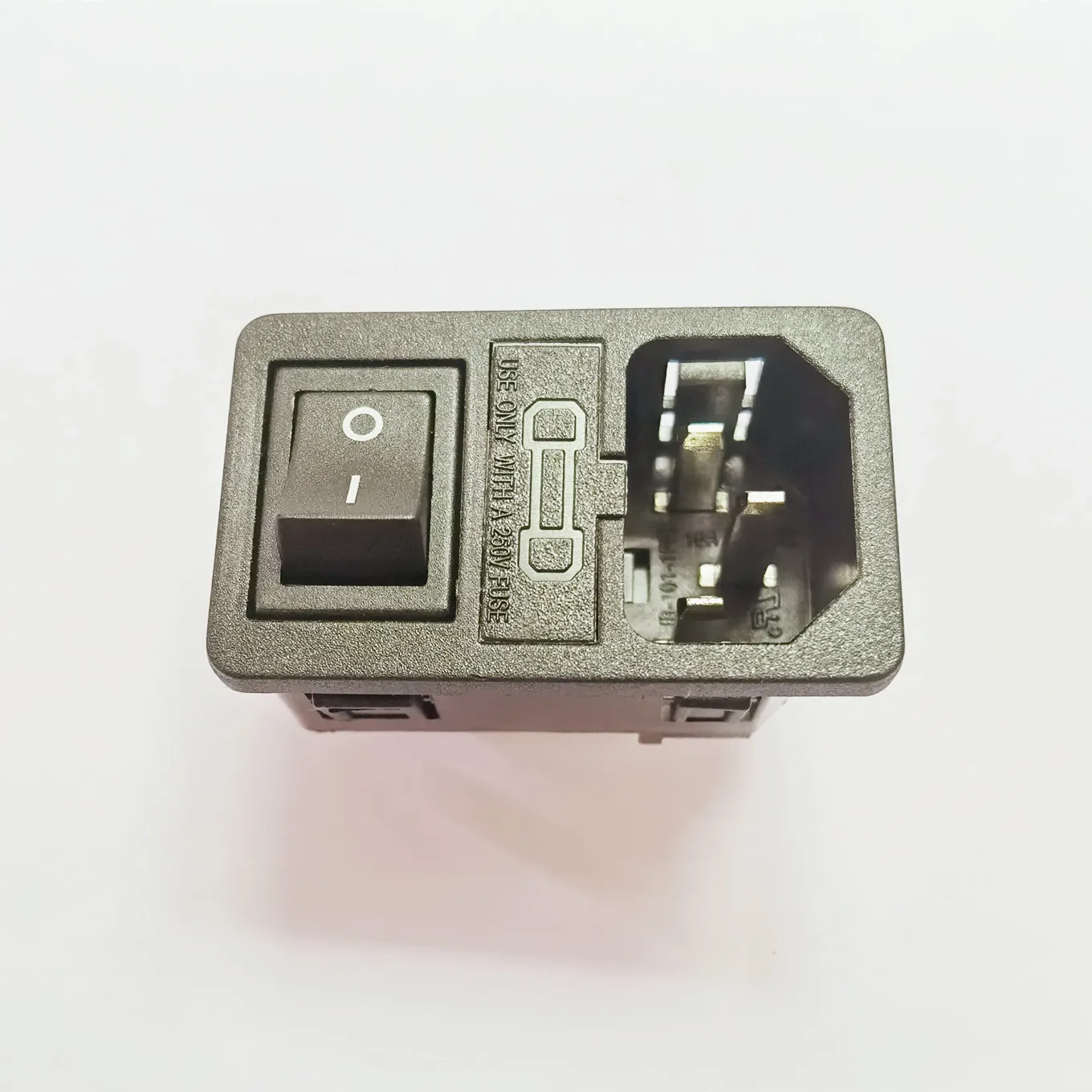 Original new 100% import genuine original with switch insurance three in one power socket JR-101-1FRS black