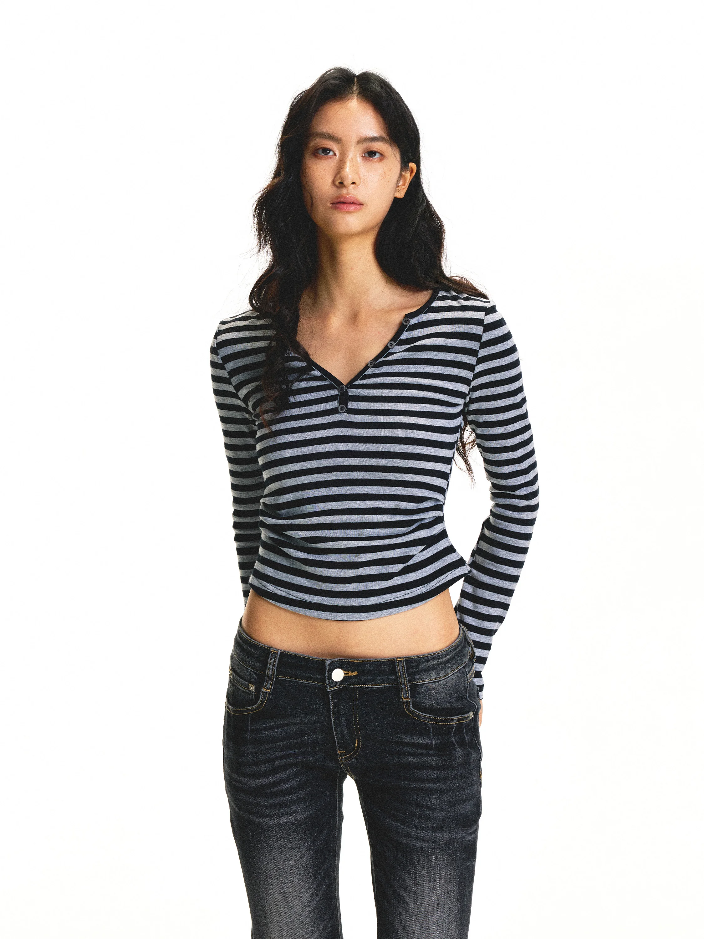 

Женская футболка UnderStr с длинным рукавом и V-образным вырезом, облегающая, в полоску, базовый слой, повседневная, из смесового хлопка, комфортная ткань