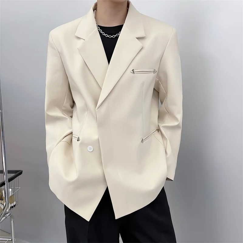 

Trendy Metal Decorated Men's Suit Jaet Korean Design Faionable Urban Sle Long Sve Casual Single-breasted Coat
