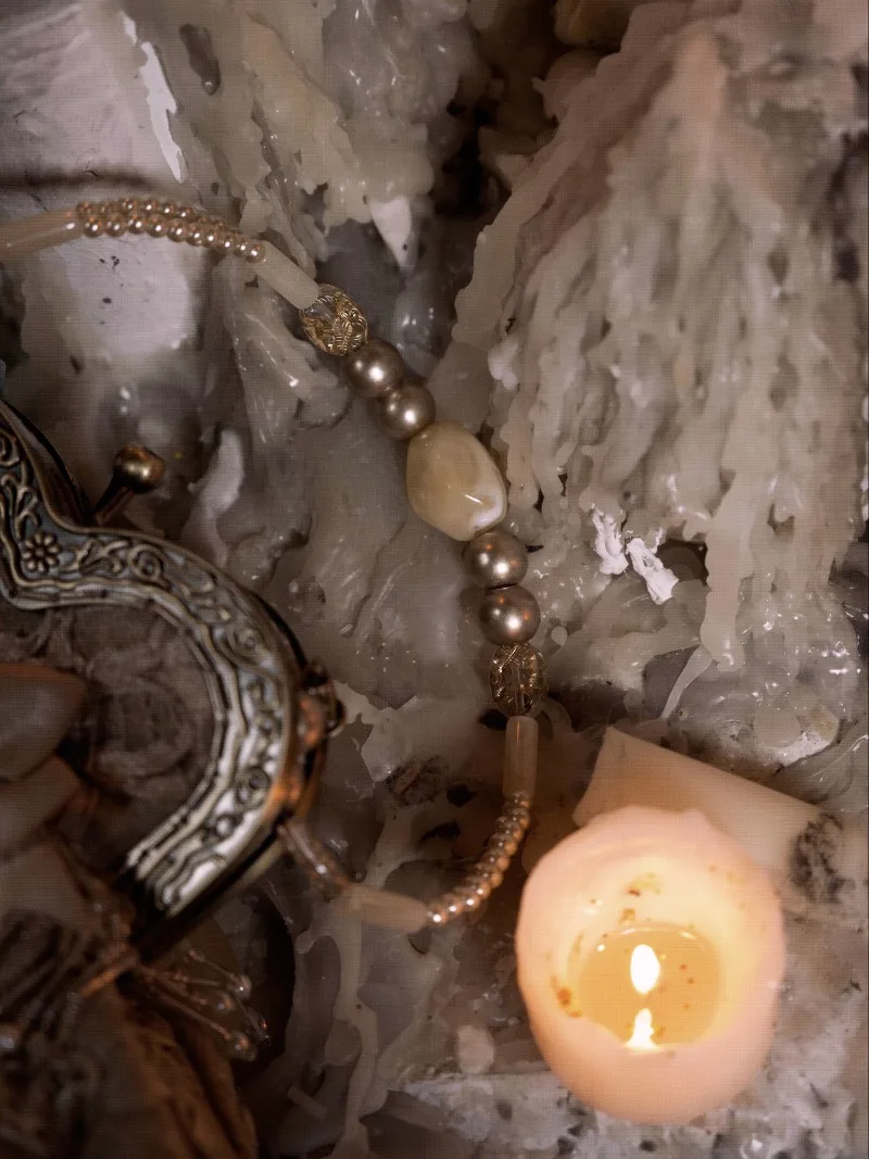 French Style Unique Design Elegant Chic Antique Mini Beading Y2k Handbag One Shoulder Portable Heart Disc Embroidered Bag Female