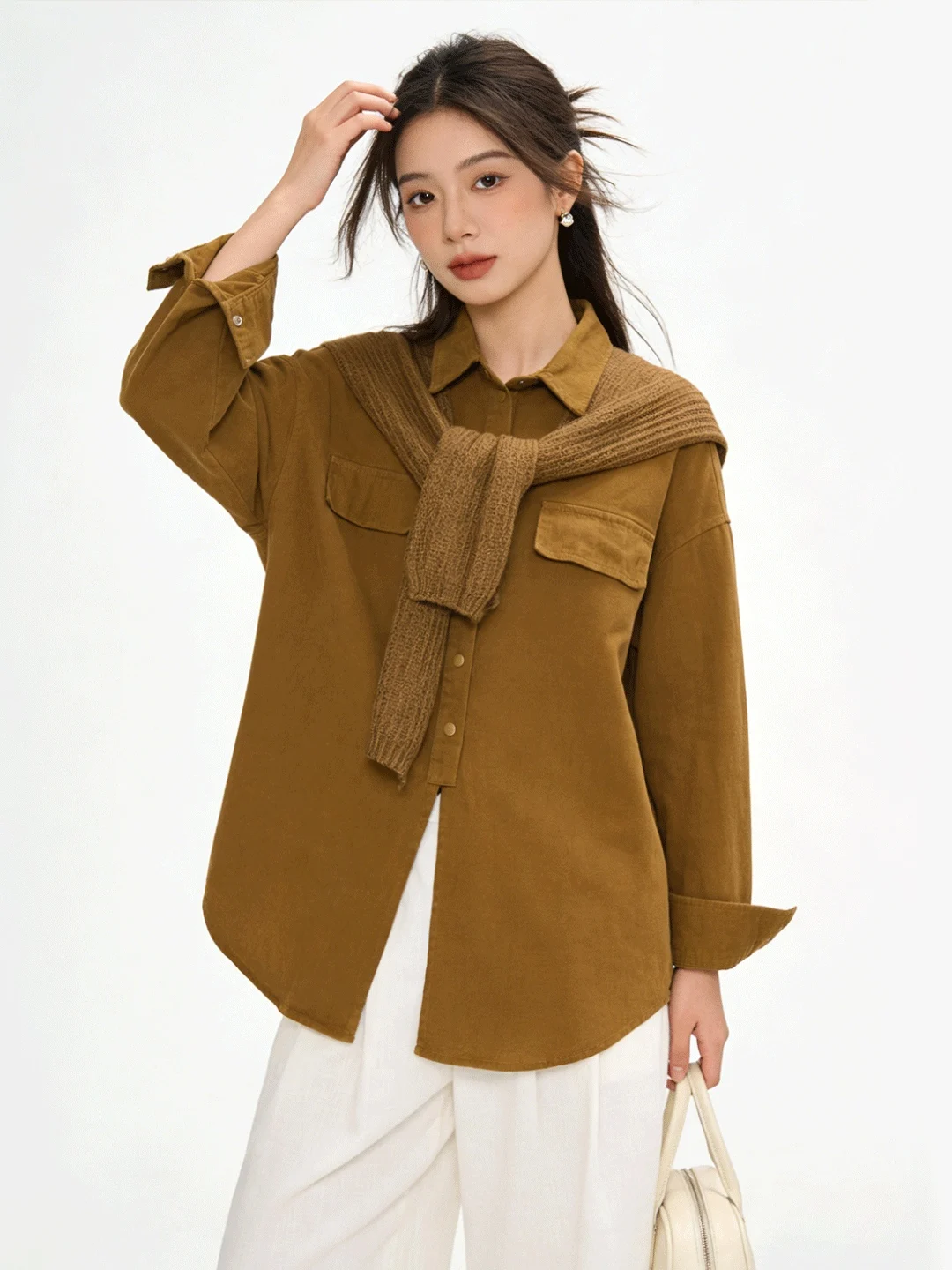 

Ретро-стиль Гонконга: Шикарная женская блузка с дизайнерским акцентом на плечах, новинка 2026 года, с длинным рукавом и воротником, для повседневной носки