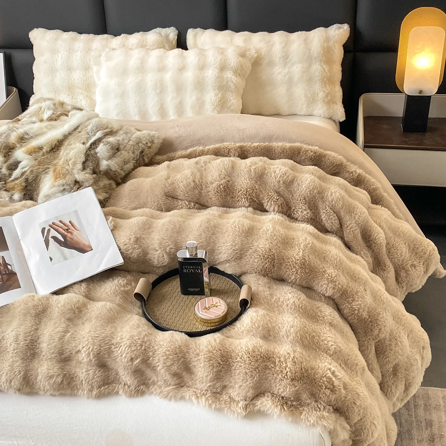 Autumn Winter Thicken Keep Warm Weighted Quilted Blanket Artificial Rabbit Plush Quilt  Soft Fluffy Warmth Duvet Comforter