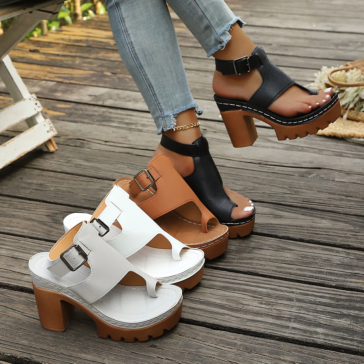 Sandales Pour Femmes  pais Et Ultra-haut, Grande Taille  Bout Ouvert Avec Boucle Style Plage  Bout Rond Transfrontalires