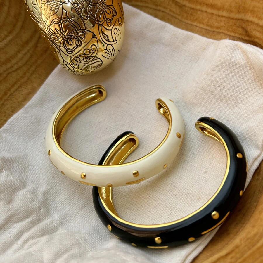 Vintage Europe America Brass Plated 18K Gold Black White Enamel Bracelet Woman Designer Style Jewelry